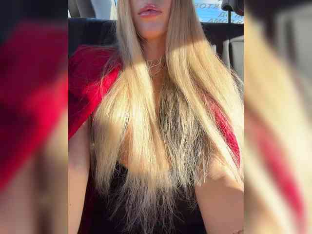 blondinochkaa Live Webcam on BongaCams