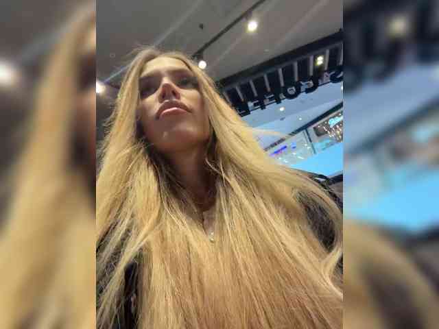blondinochkaa Live Webcam on BongaCams