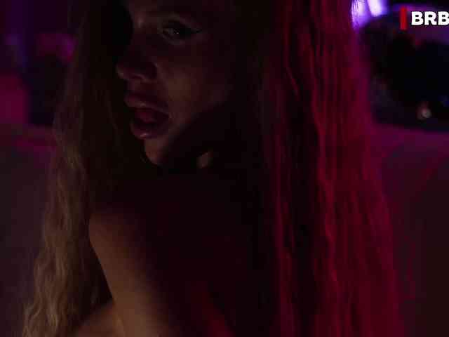 Alvuwka's cam show statistics and live stream