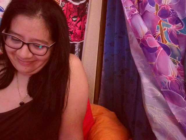 lucyLUxxx live cam on BongaCams