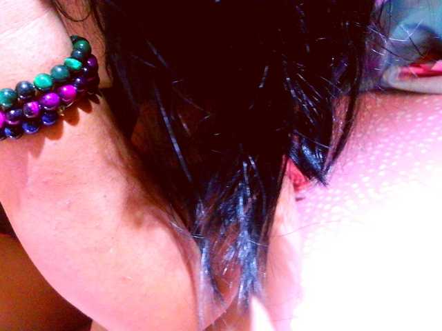 lucyLUxxx live cam on BongaCams