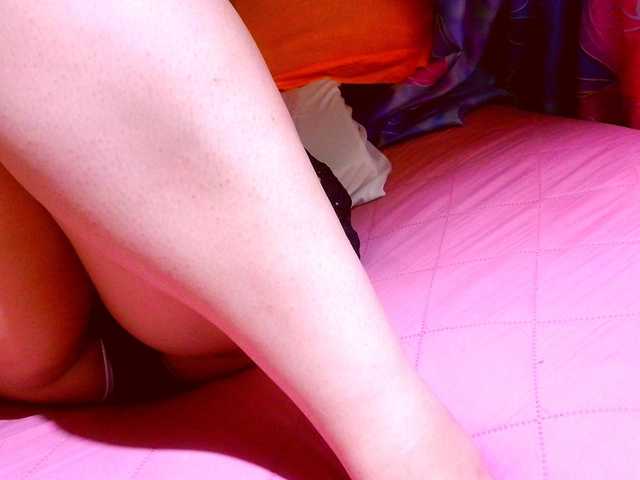 lucyLUxxx live cam on BongaCams