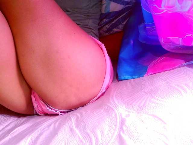 Sex chat gratuit in direct cu lucyLUxxx pe BongaCams