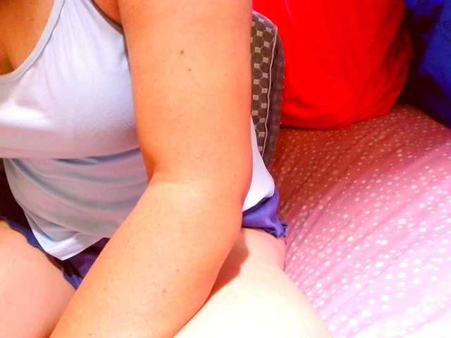 lucyLUxxx live cam on BongaCams