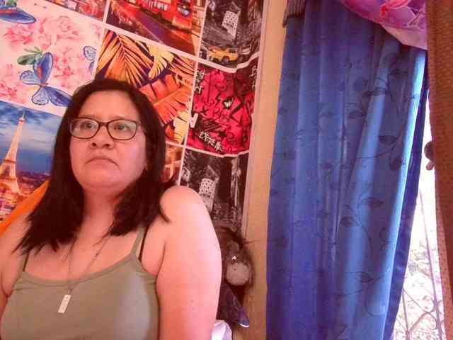 lucyLUxxx Live Webcam on BongaCams