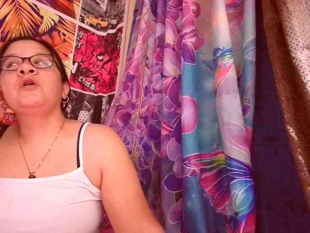 lucyLUxxx webcam