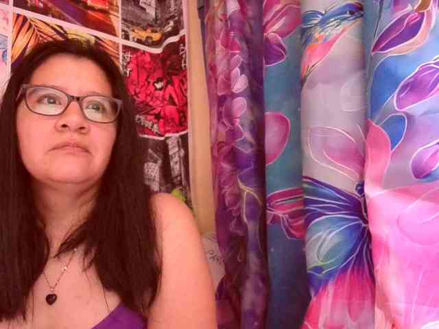 lucyLUxxx Live Webcam on BongaCams