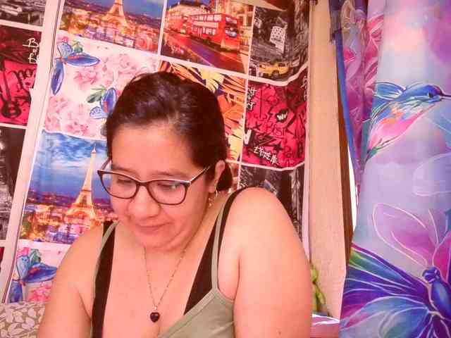 lucyLUxxx Sex Cam Show