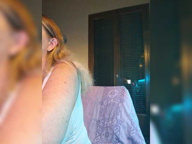 JennaDeluxe live cam preview