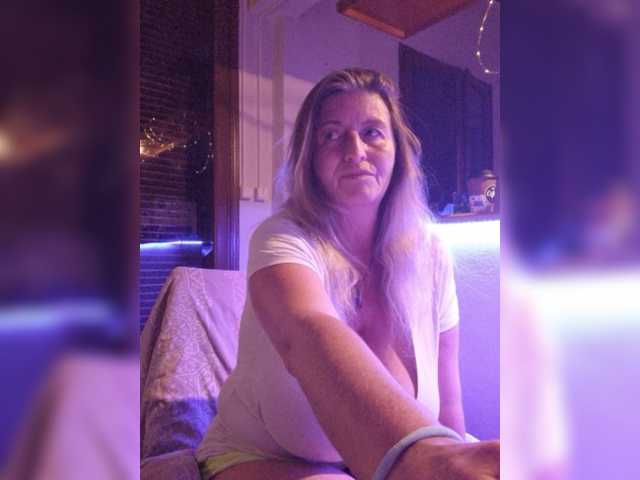 JennaDeluxe live cam on BongaCams