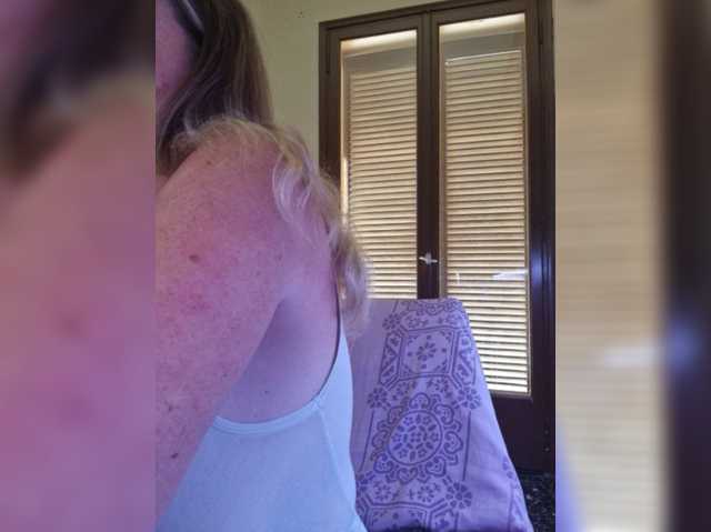 JennaDeluxe live cam on BongaCams