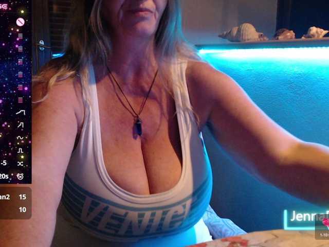 JennaDeluxe live cam on BongaCams