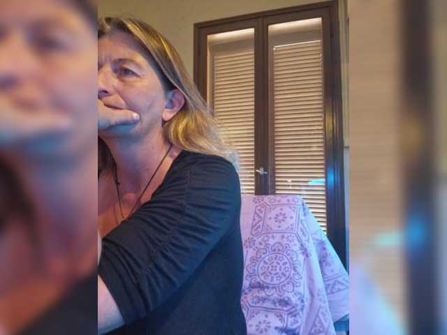 JennaDeluxe live cam on BongaCams