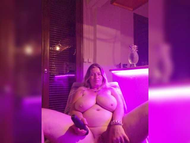 JennaDeluxe webcam