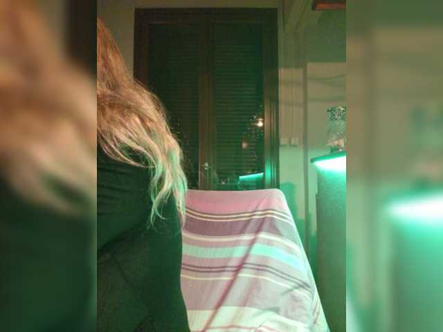 JennaDeluxe live cam on BongaCams