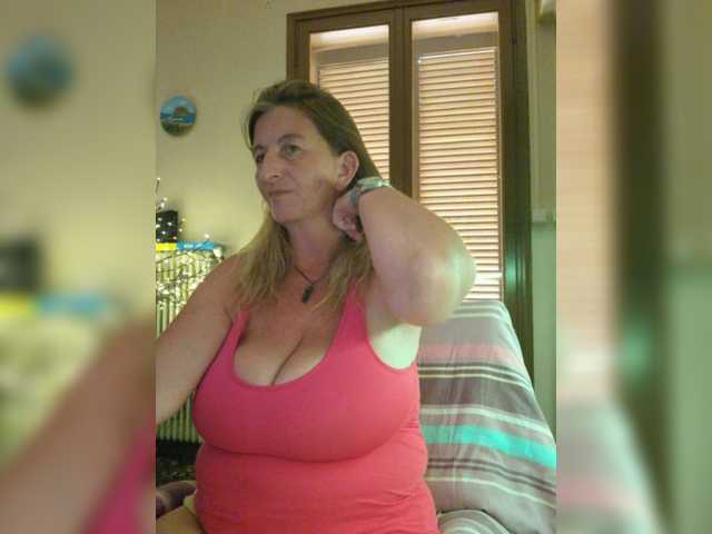 JennaDeluxe live cam on BongaCams