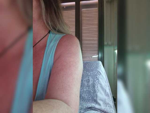 JennaDeluxe live cam on BongaCams