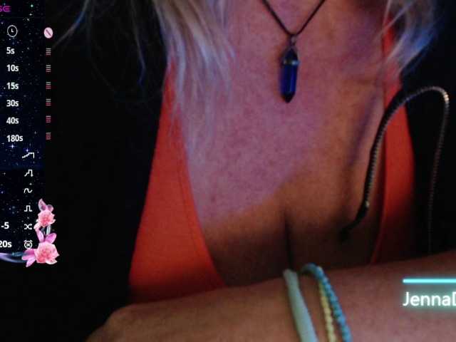 JennaDeluxe live cam on BongaCams