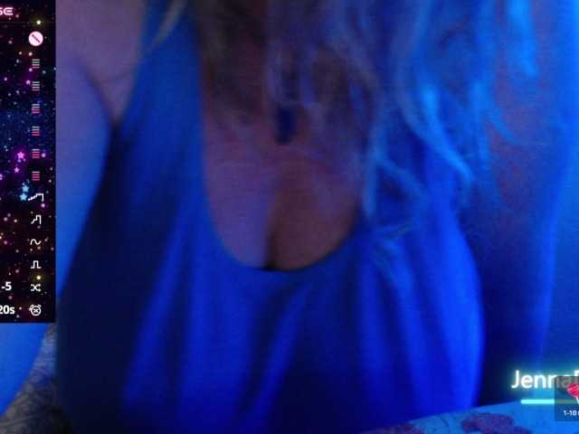 JennaDeluxe live cam on BongaCams