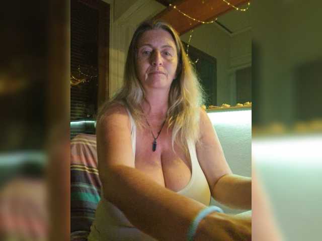 JennaDeluxe live cam on BongaCams