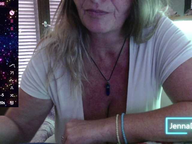 JennaDeluxe live cam on BongaCams