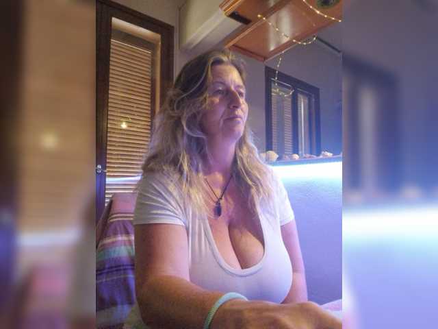 JennaDeluxe live cam on BongaCams