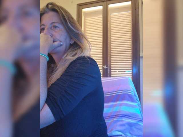 JennaDeluxe live cam on BongaCams