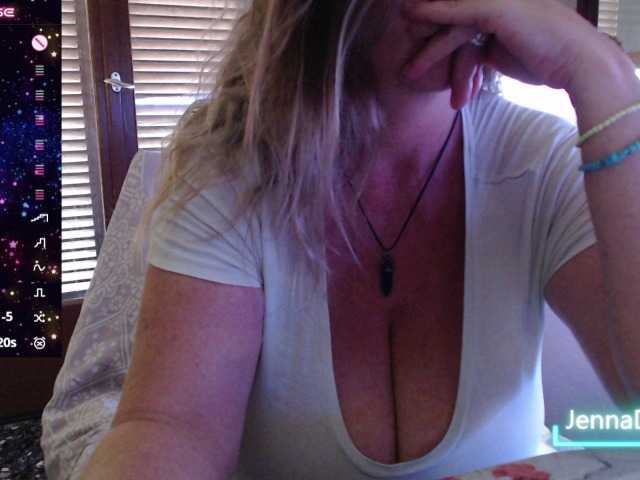 JennaDeluxe live cam on BongaCams