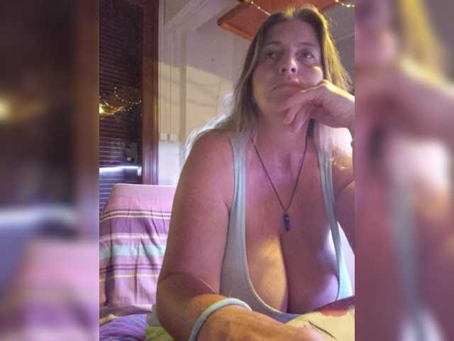 JennaDeluxe live webcam show