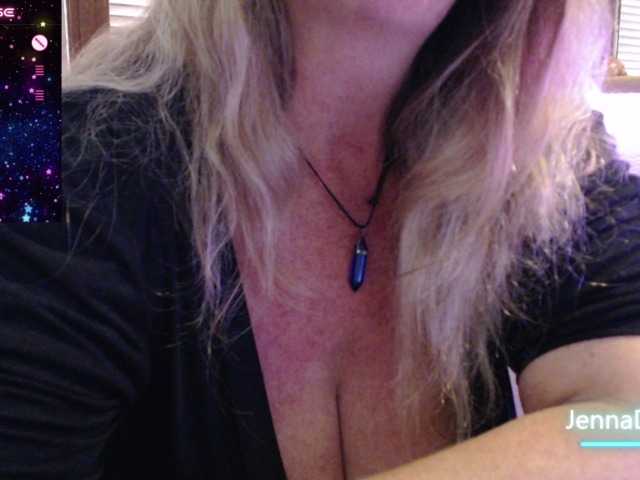 JennaDeluxe live cam on BongaCams