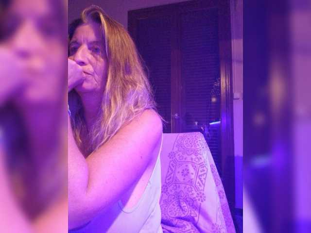 JennaDeluxe live cam on BongaCams