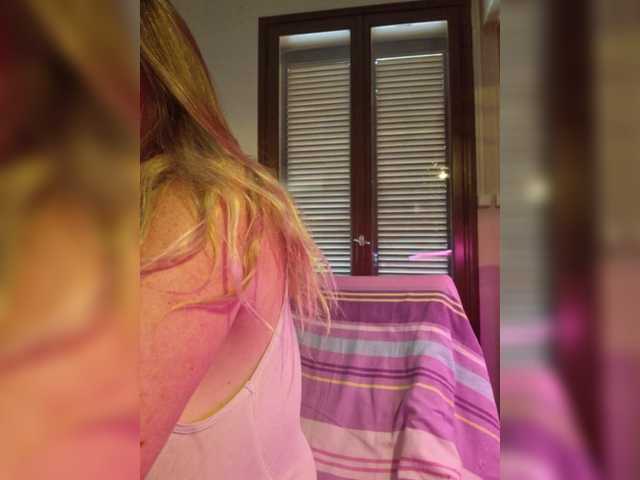 JennaDeluxe live webcam show