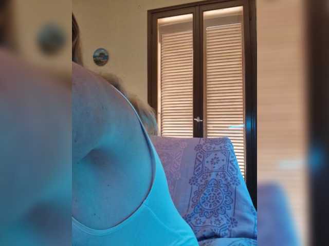 JennaDeluxe live cam on BongaCams