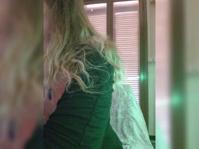 JennaDeluxe live cam on BongaCams