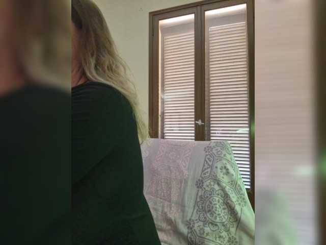 JennaDeluxe live cam on BongaCams