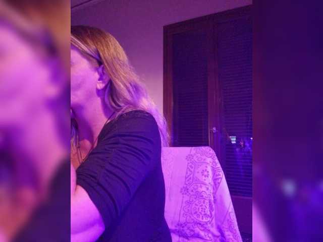 JennaDeluxe live cam on BongaCams