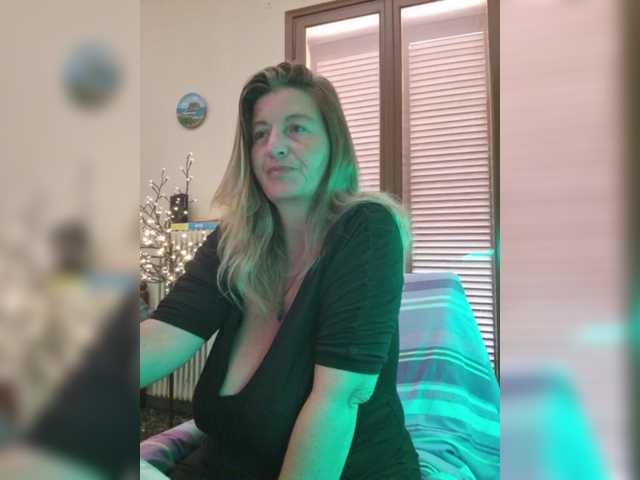 JennaDeluxe live cam on BongaCams