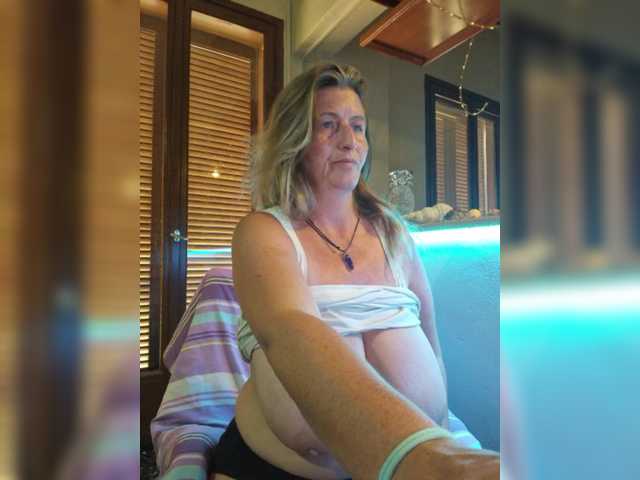 JennaDeluxe live webcam show