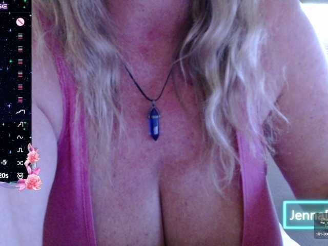 JennaDeluxe live cam on BongaCams