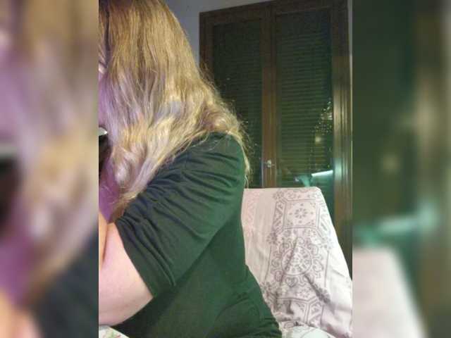 JennaDeluxe — live female cam