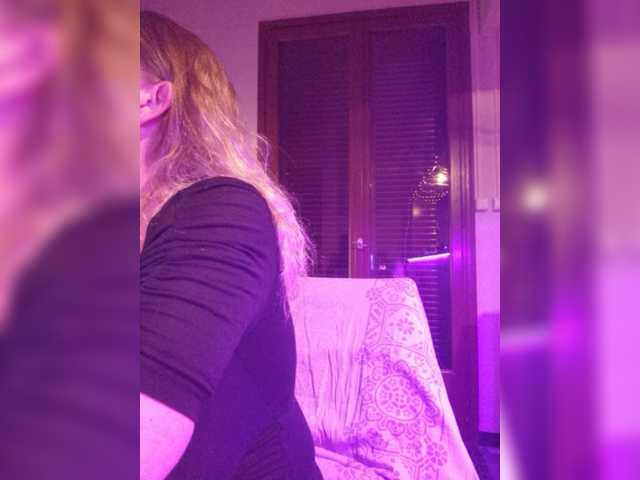 JennaDeluxe live cam on BongaCams
