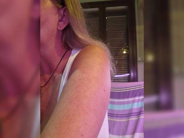 JennaDeluxe live webcam show