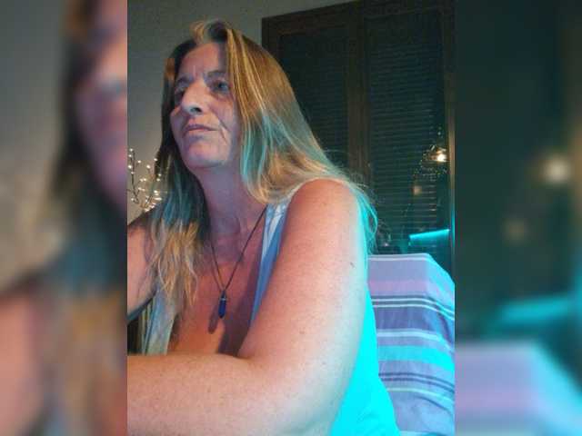 JennaDeluxe live cam on BongaCams