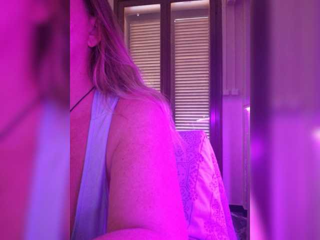 JennaDeluxe live cam preview