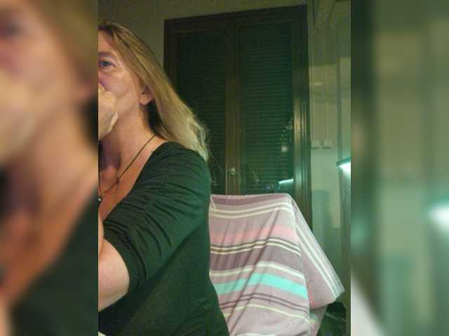 JennaDeluxe live cam on BongaCams