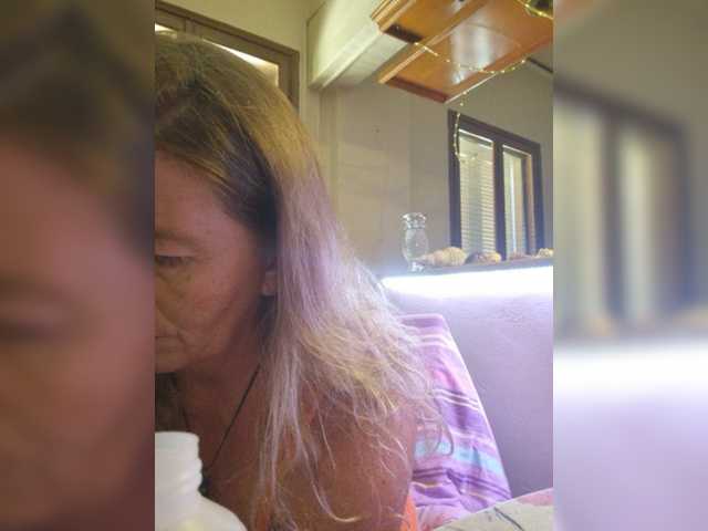 JennaDeluxe live webcam show