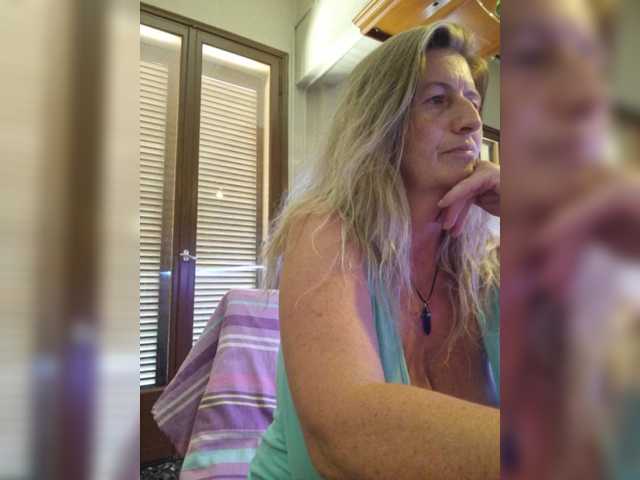 JennaDeluxe live cam on BongaCams