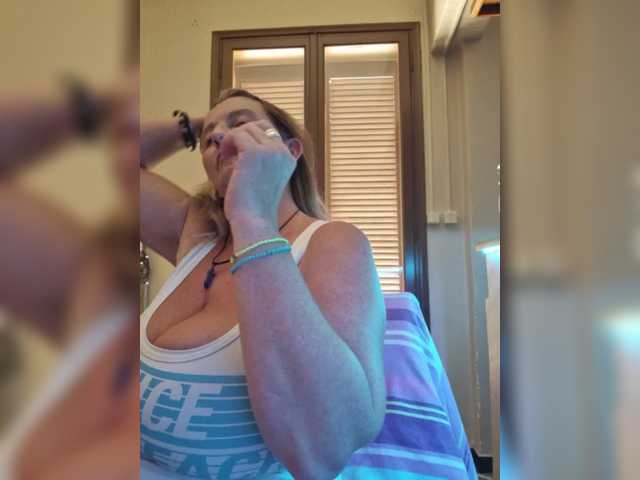 JennaDeluxe live cam on BongaCams