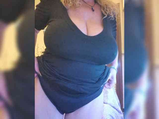 Model: JennaDeluxe