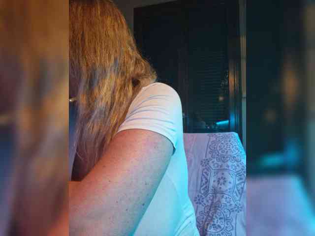 Model: JennaDeluxe